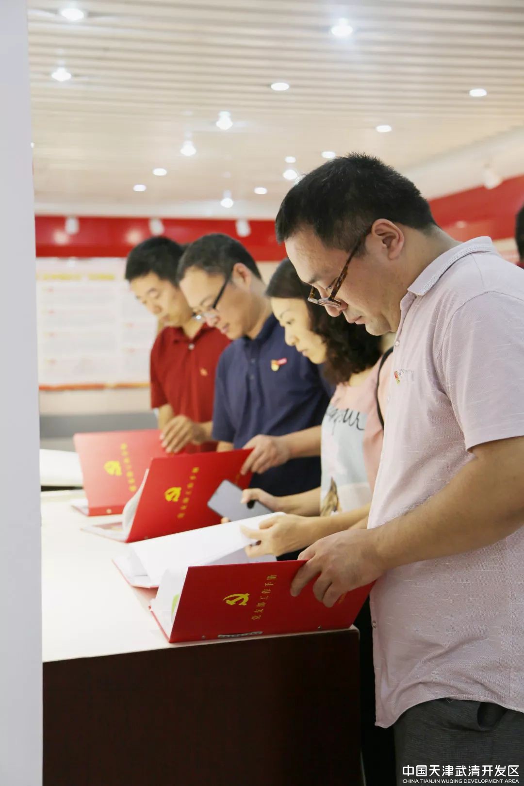 武清开发区工委开展“比学先进”主题活动(图2)