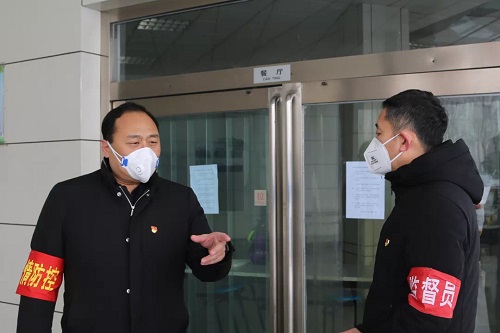 武清开发区党员勇当先锋 让党旗在防控一线高高飘扬(图1)