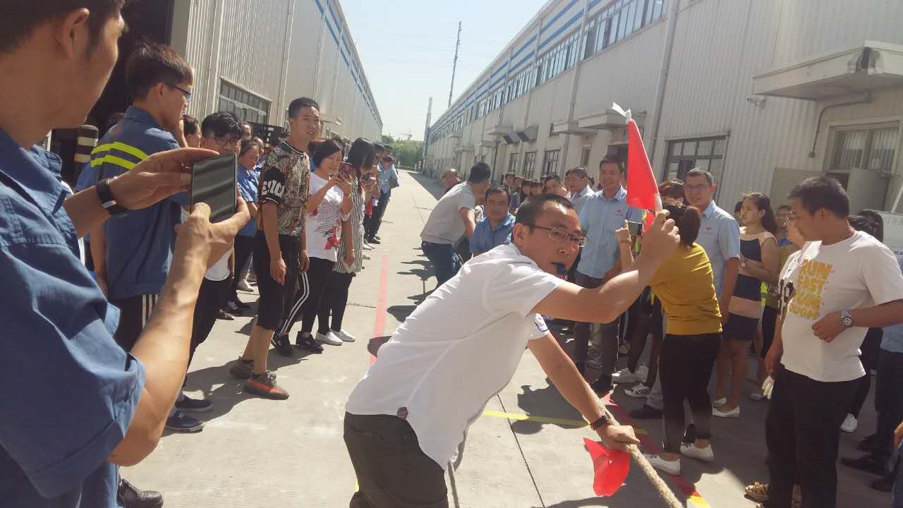 秋风飒爽迎全运 拔河比赛暖人心(图2)