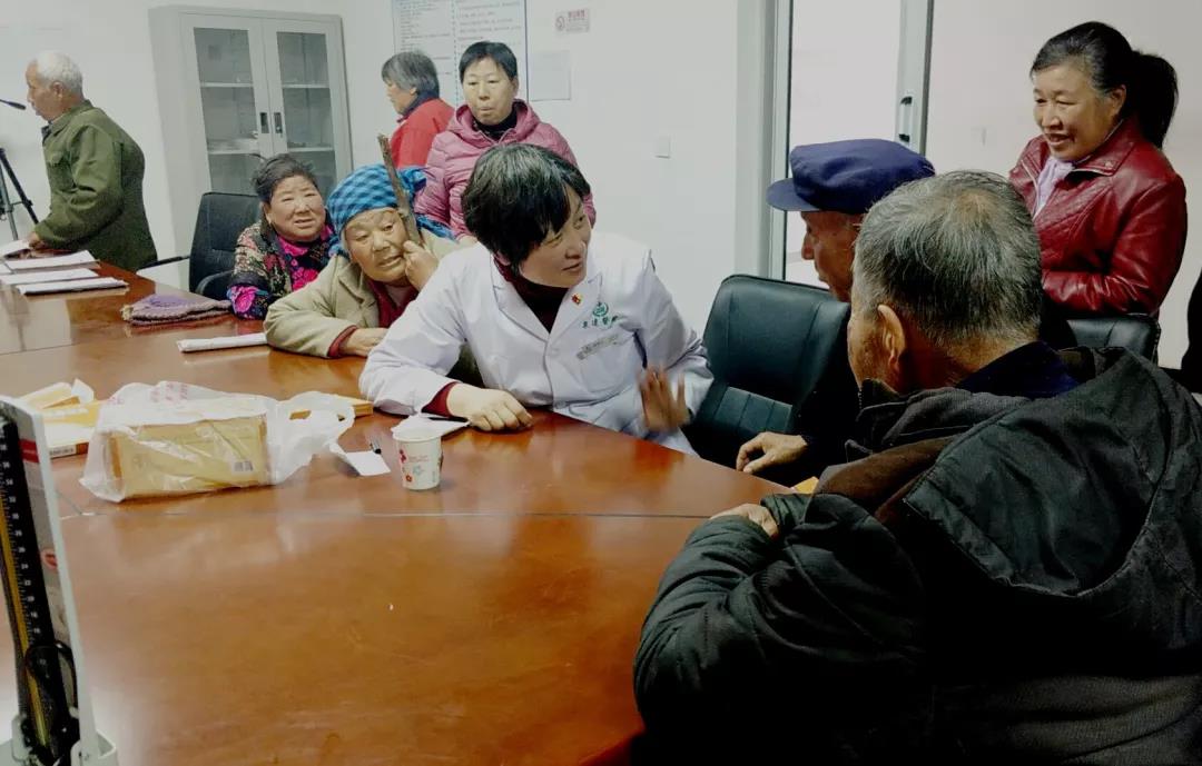 结对帮扶送真情 惠民义诊暖人心丨武清开发区组织专家团队赴结对帮扶村开展义诊活动(图1)