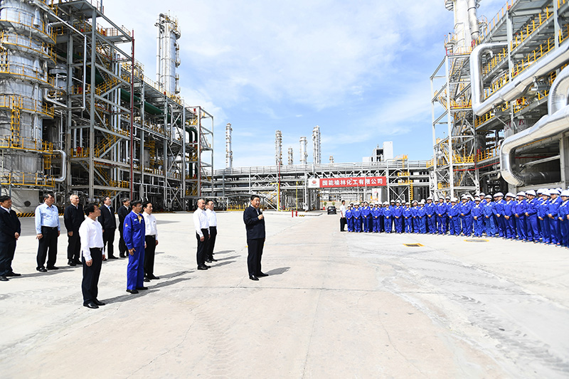 习近平在陕西榆林考察时强调 解放思想改革创新再接再厉 谱写陕西高质量发展新篇章(图2)