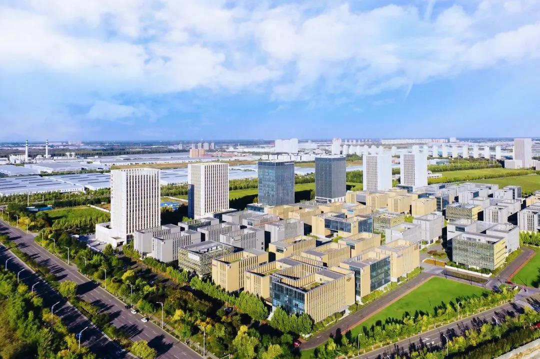 Motivating New Dynamics for Economic Development with the Potent Magnet for Business Attraction/ Ample Achievements for Business Attraction and Investment Introduction in the First Three Quarters in W(图3)