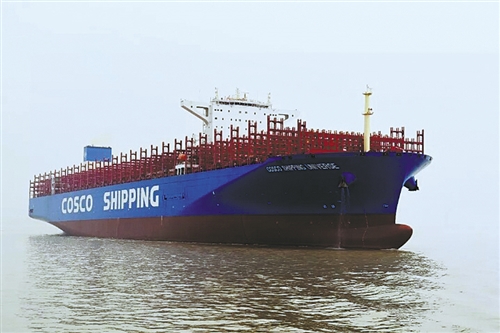 国产世界最大级别集装箱船交付(图1)