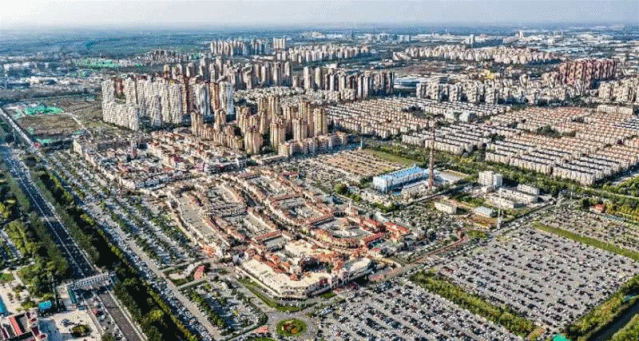 接待客流45万人次，销售收入2.3亿元 | 佛罗伦萨小镇“双节”期间再创销售高峰！(图1)