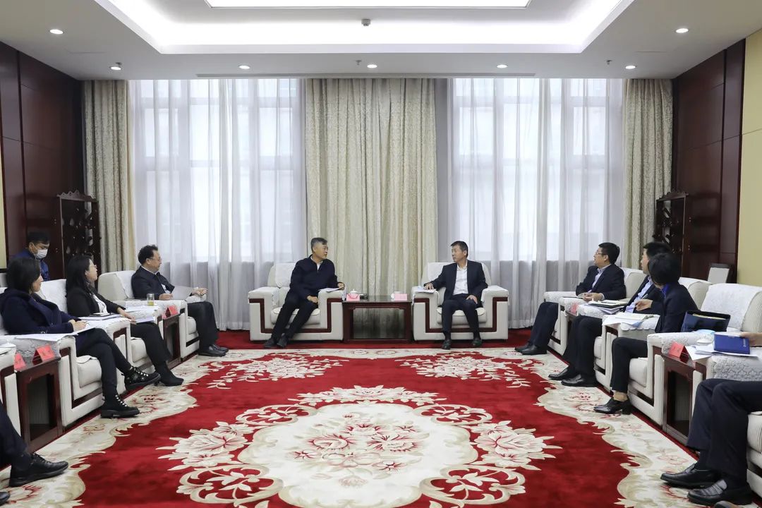 区领导与中国建设银行天津市分行负责同志座谈交流(图1)