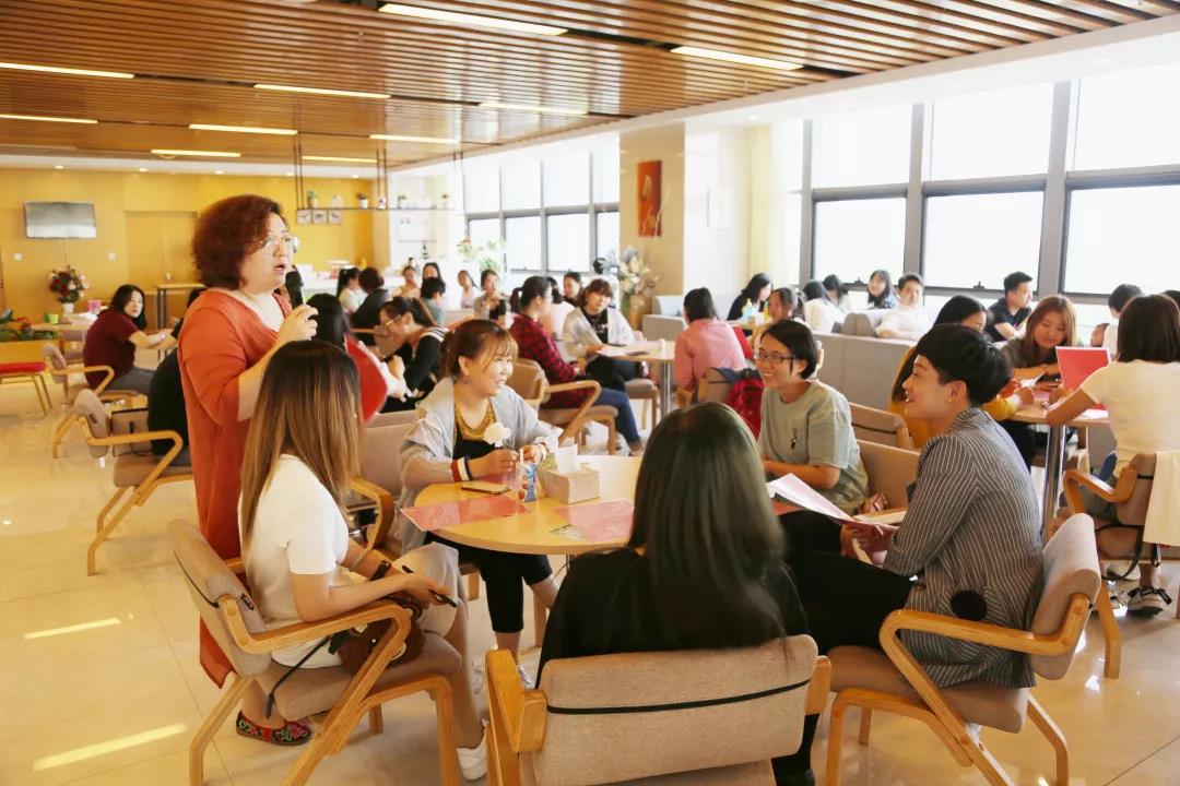 武清开发区妇联举办红色经典诵读会(图2)