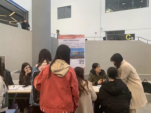 开发区多家企业参加天元大学专场招聘会(图2)