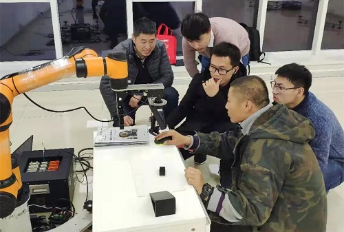 北航智能制造研究院举办协作机器人系统集成工程师培训活动(图3)