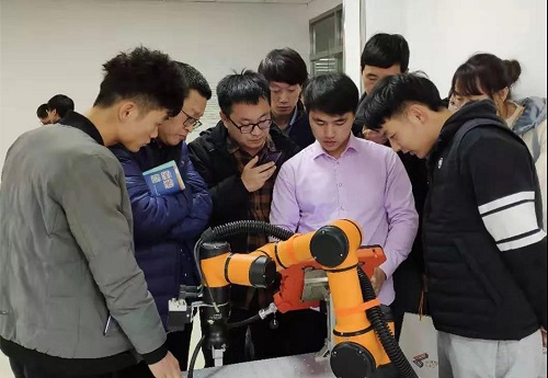 北航智能制造研究院举办协作机器人系统集成工程师培训活动(图4)
