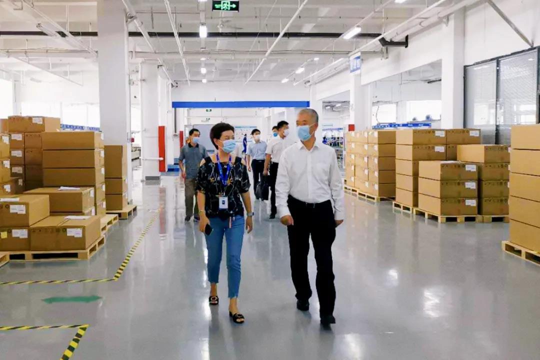 区委书记戴东强一行深入开发区企业调研(图2)