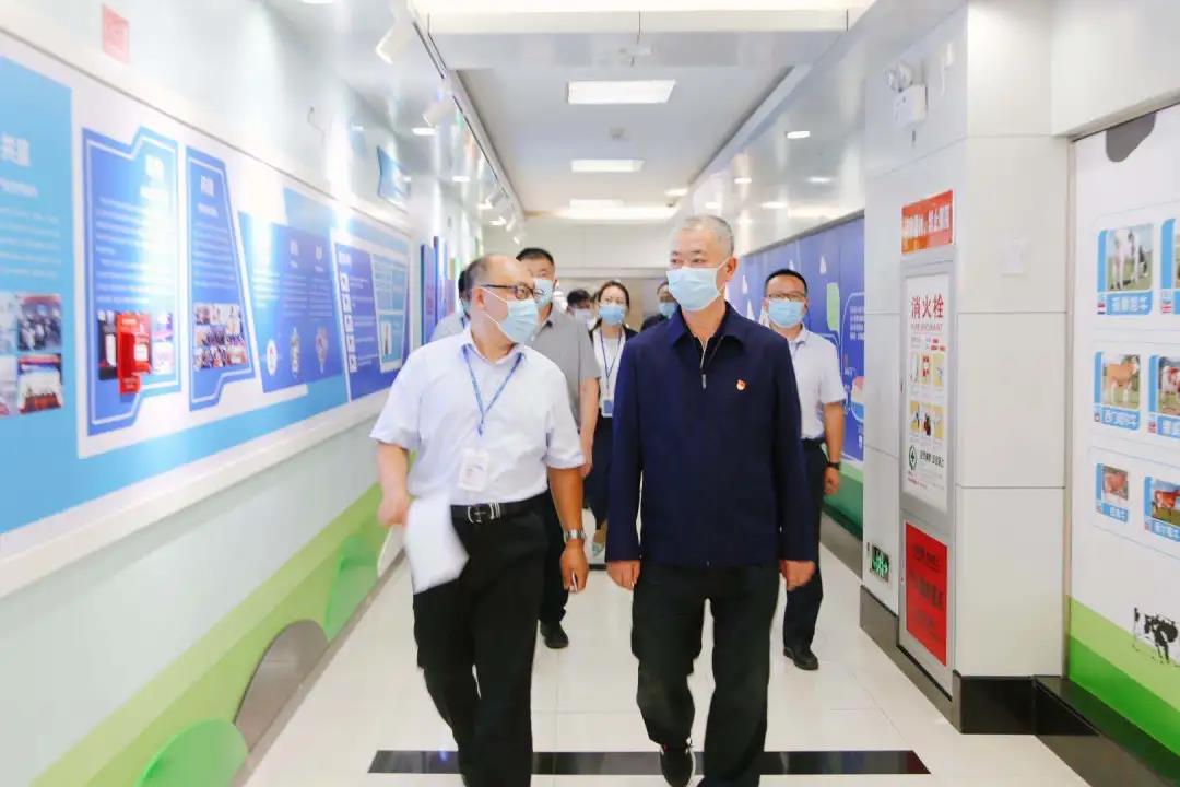区委书记戴东强深入开发区企业检查食品安全保障工作(图1)