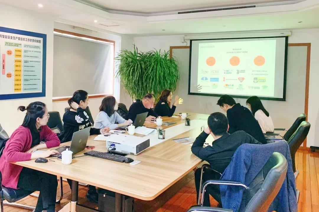 威特集团董事长李学海一行到武清开发区对接洽谈项目(图2)