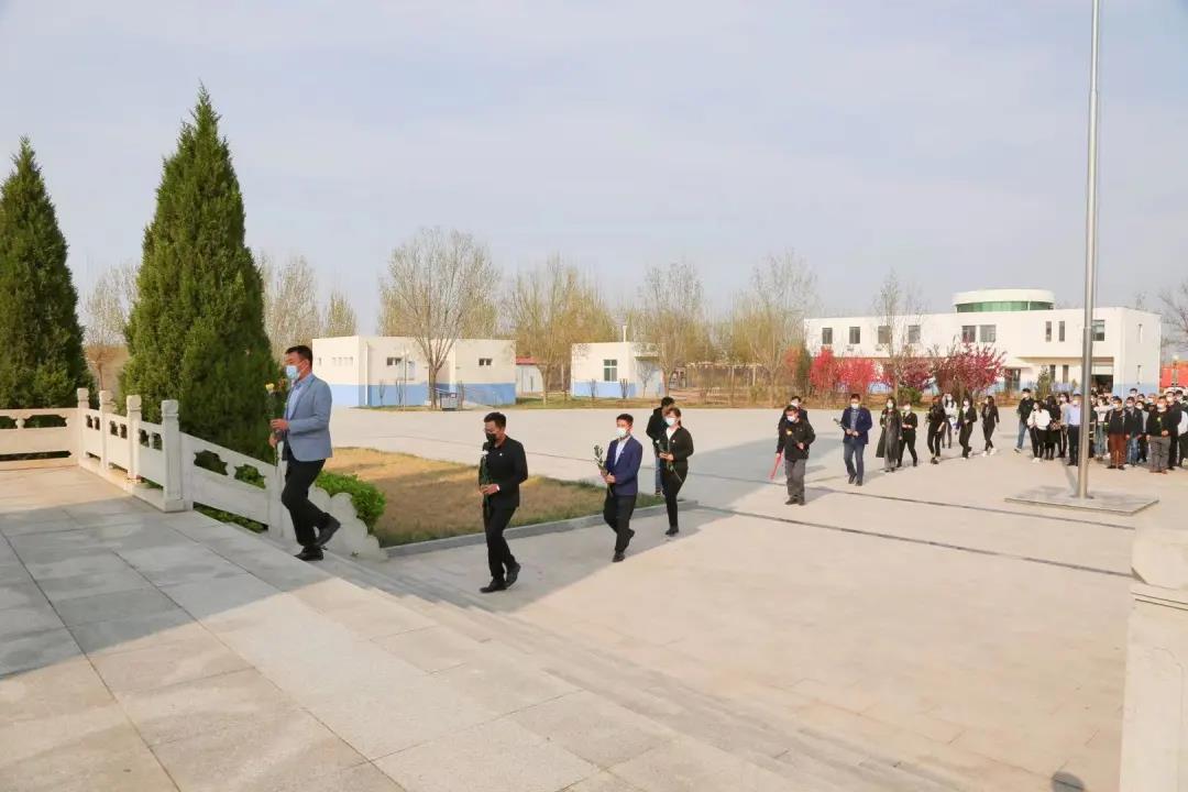 弘扬英烈精神·奋进新时代 | 武清开发区组织开展党史学习教育主题党日活动(图2)