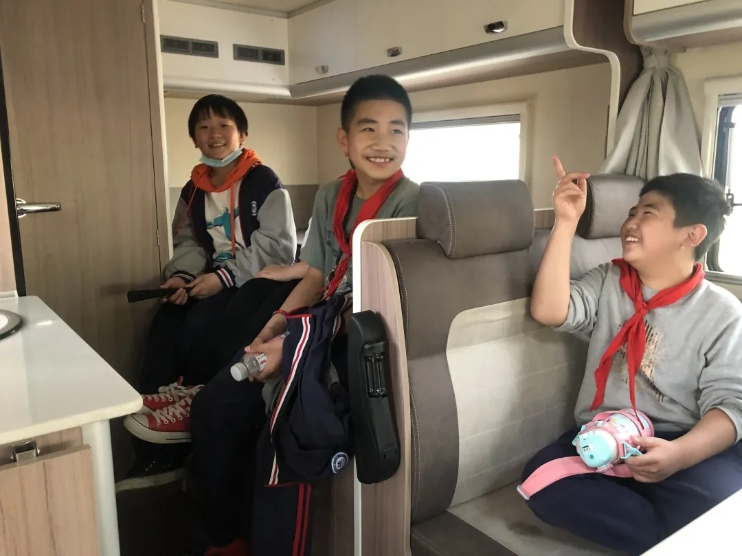 体验创新文化 感受科技魅力 | 杨村十六小学生到开发区企业参观学习(图7)