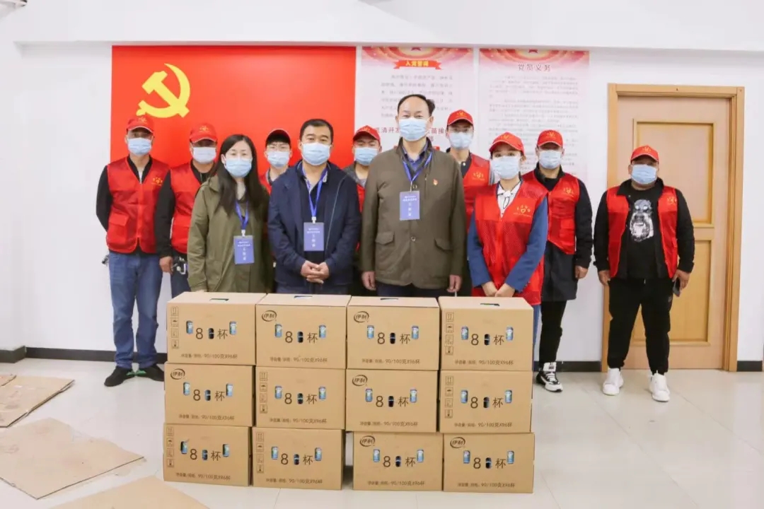 携手共筑免疫屏障 | 天津伊利到武清开发区疫苗接种点开展志愿服务(图12)