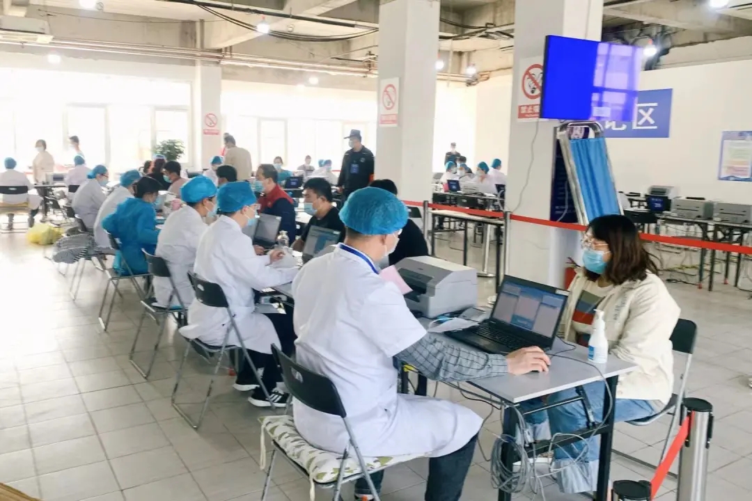 创新举措 筑牢屏障 | 武清开发区高效推进新冠病毒疫苗第二针剂接种工作(图1)