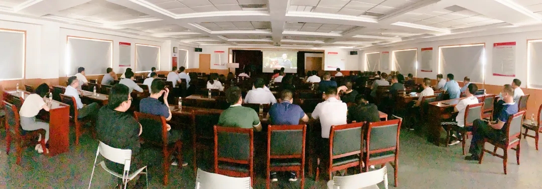 【百年红色光影·奋进崭新征程】武清开发区开展红色光影党课暨党史题材电影基层巡展活动(图2)