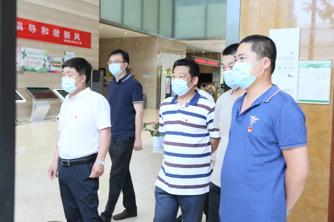 百年家国践初心·党员干部担使命 | 武清开发区组织参观党员干部家风巡展(图4)