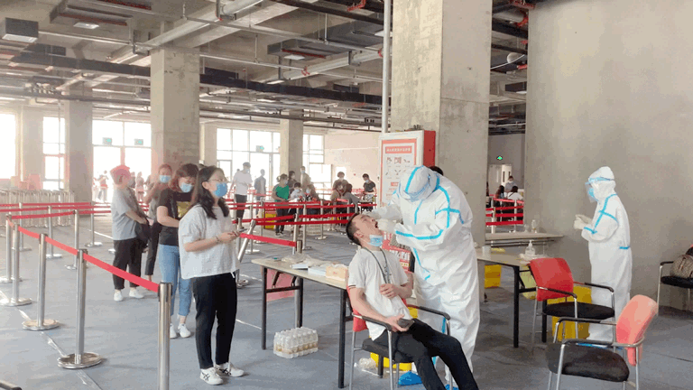 直击现场!武清开发区开展“七小”行业从业人员核酸检测筛查工作(图2)