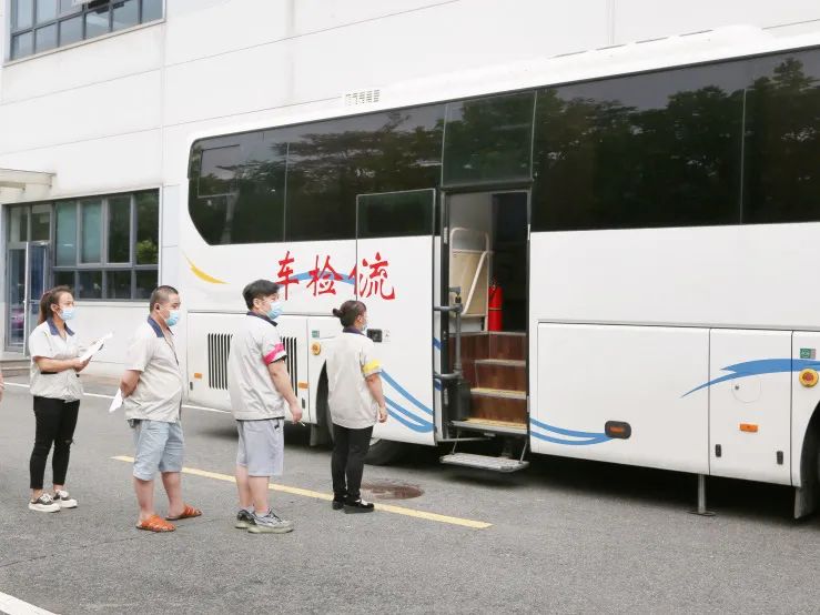 【迎盛会、铸忠诚、强担当、创业绩】千人体检拉开帷幕 为职工撑起“健康保护伞”(图2)