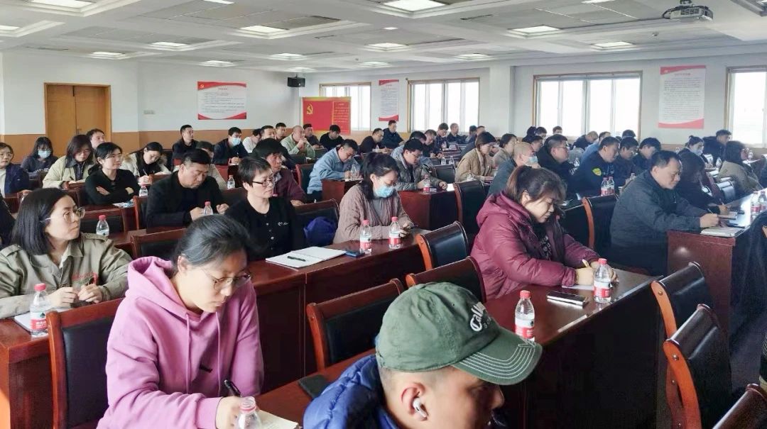 上好复工复产“第一课” 敲响安全生产“警示钟”(图4) 上好复工复产“第一课” 敲响安全生产“警示钟”(图4)