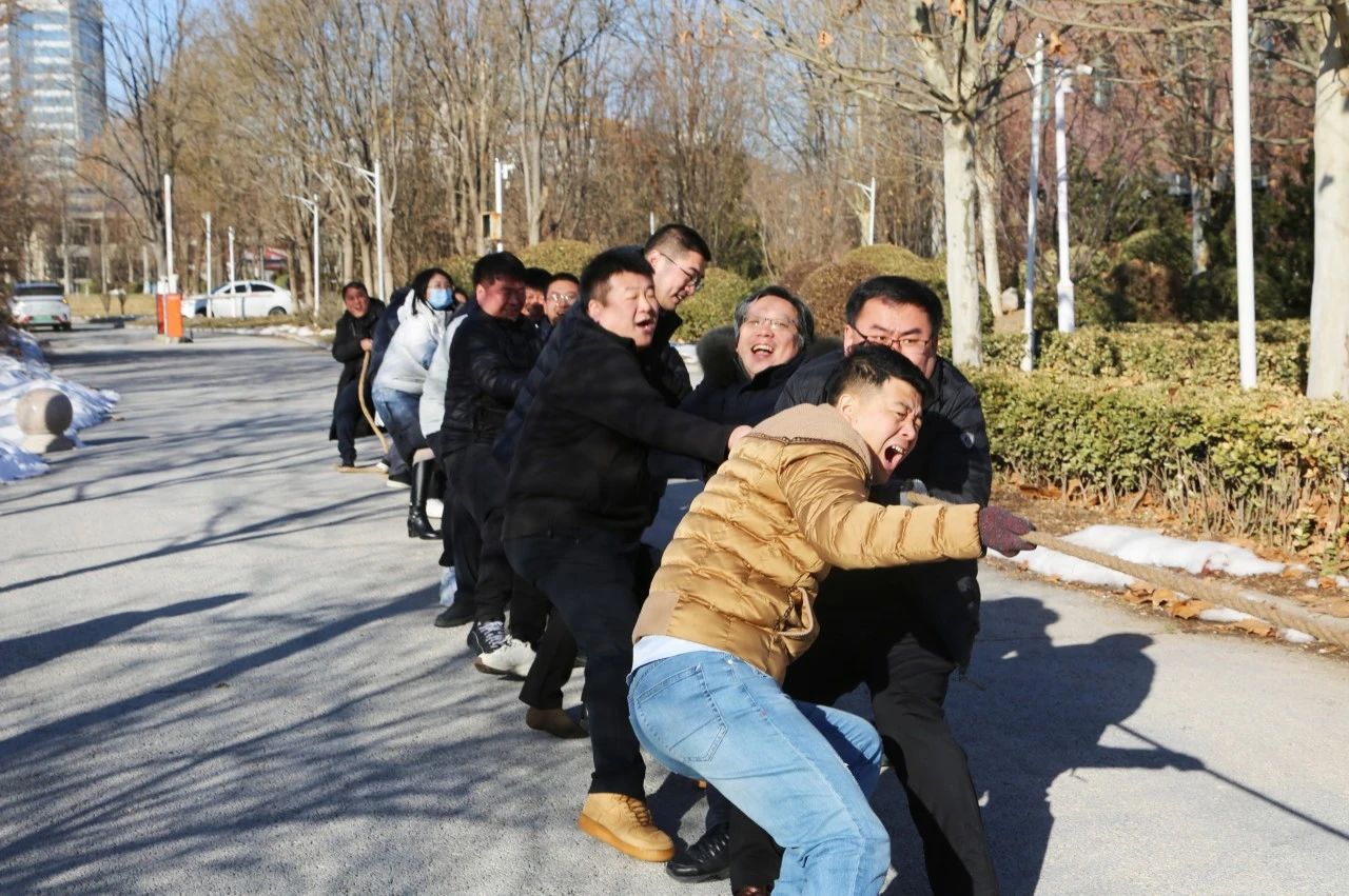 凝“绳”聚力！“拔”出新年新气象！(图2)