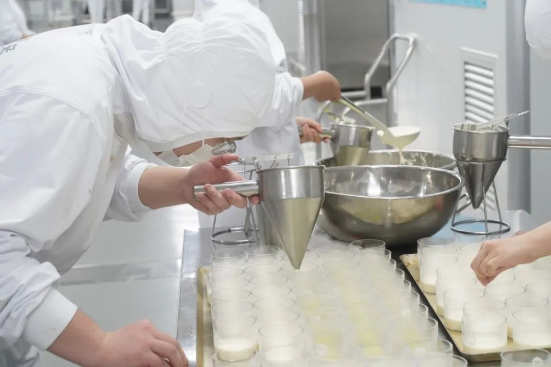 投资2.5亿的好利来武清工厂，到底长啥样→(图14)