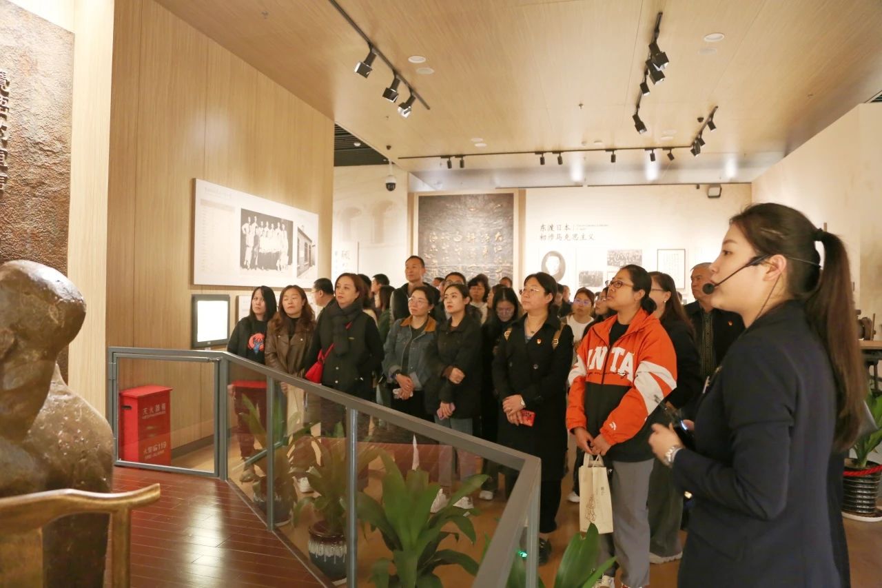 武清开发区党委组织党员参观周邓纪念馆(图3)